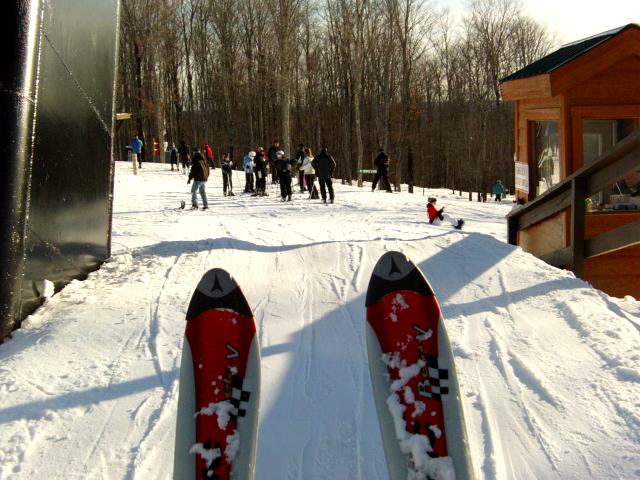 After a bit of truck trouble on Friday morning,  we were riding the lifts at Brule by 9:40 am.  Tips up!