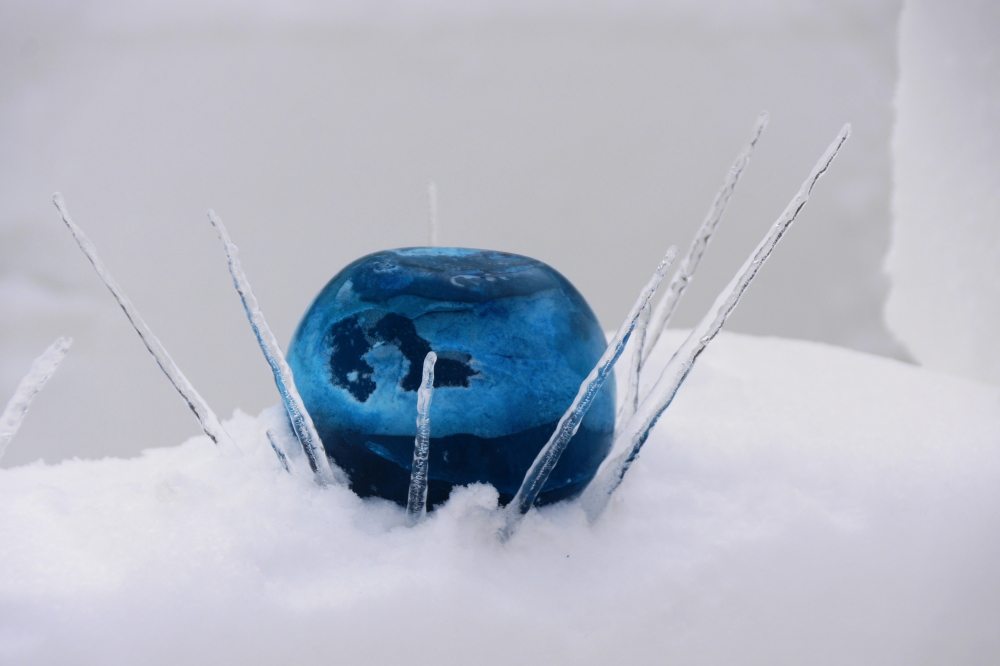 Of special note this year was the blue "Orb of Justice" with icicle spikes that was placed in the center of the south's main wall.