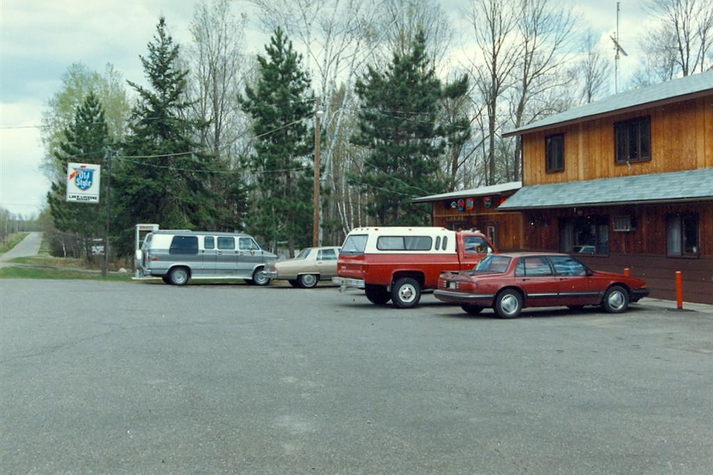 The Lake Lucerne Resort was also open and boasts the best view of the islands from any bar on the lake.