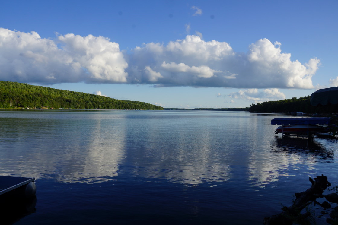 It rained last weekend and then got sunny in time for the Knott Lane Open. The rain came back on Labor Day and the sun was back for the LLAA golf outing on Tuesday. The lake was ski-able rain or shine. We prefer shine.