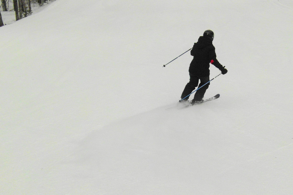 Around the middle of last week, just before the waving of the wands of warmth, we snuck in the last falls down the hills of Ski Brule. The conditions were good and the hill was largely empty.