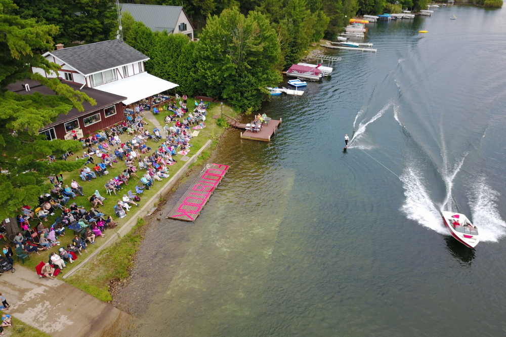 The weekly Wednesday ski show at Water's Edge contines to entertain the masses that gather on the shoreline at 6:30 PM. Only two more left.