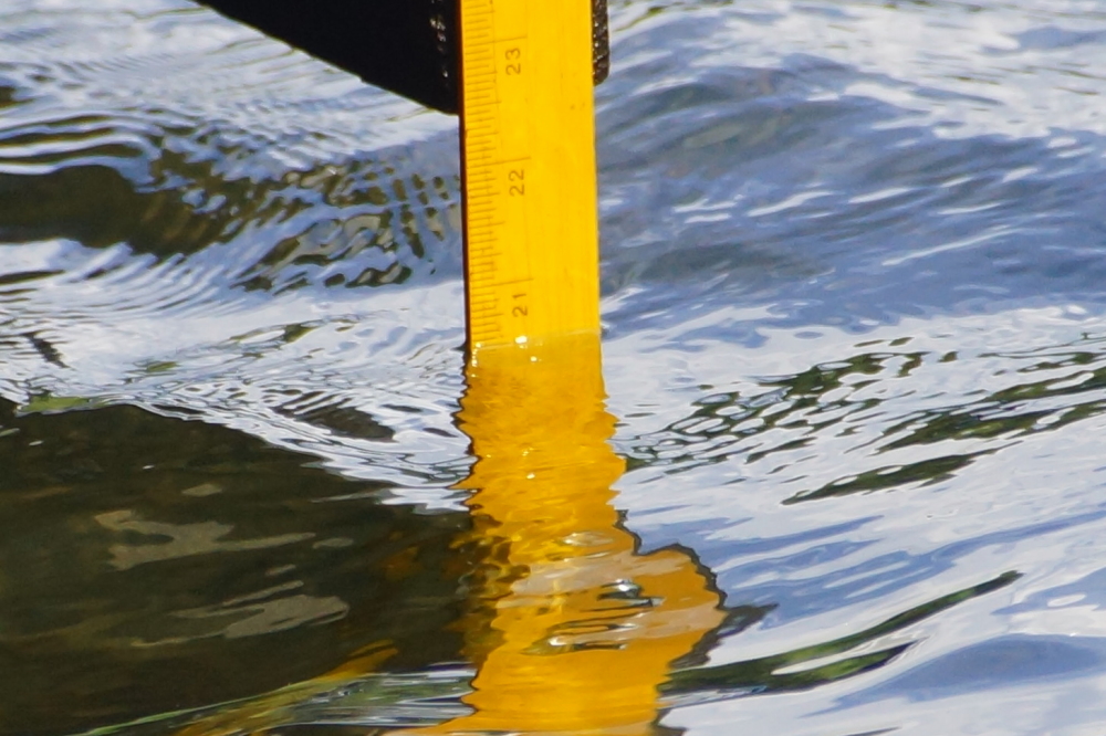 The water level of Lucerne is also dropping. It went below 21 inches above the nail, then a +1 inch rain event late last week pushed it back up.