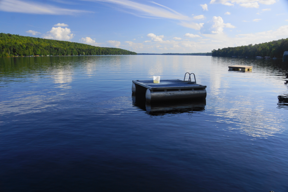 The sunny flatness pushed into mid-week. Then it changed.
