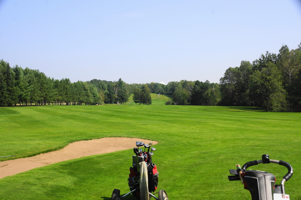 Twenty four hours later, the cold rain turned into warm sun just in time for the Knott Lane Open. Almost 3 dozen golfers, divided into 9 teams, enjoyed a remarkably competitive tournament that ended with most teams just a few strokes apart and all teams a bit tanner.