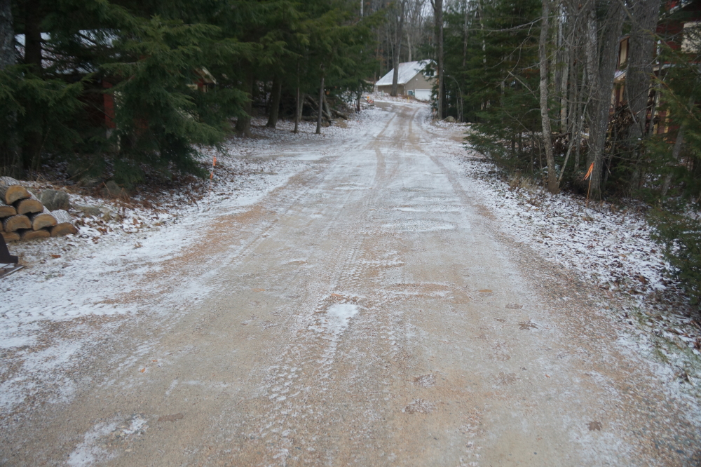 Knott Lane froze solid and has a delightful (and growing) dusting of snow.
