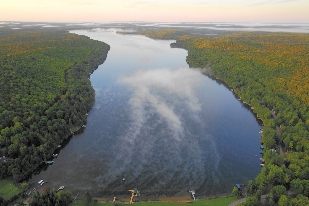 It still feels like Summer. Many days last week were sunny with highs near 80°F. It felt a little less Summery around the edges. During a few of the mornings, the air dipped to around 40°F and produced patchy ground fog as lakes steamed off their heat.
