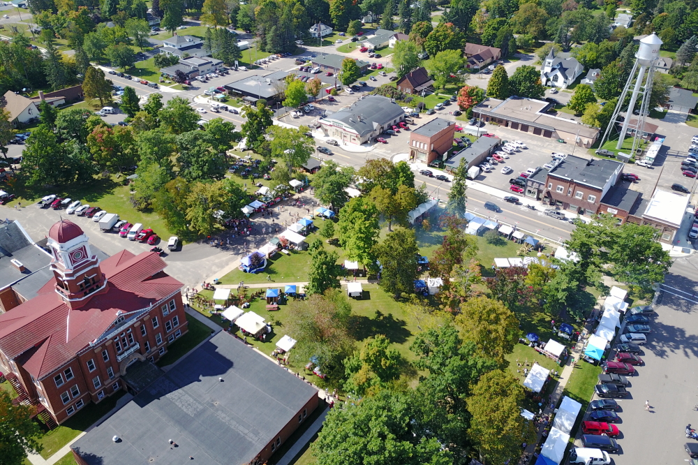 Last Saturday, the Art in the Square event spilled out onto the courthouse grounds.