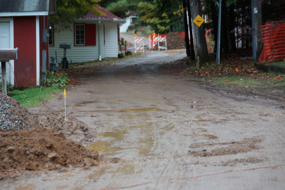 Various construction projects, some light logging, and the rain has turned Knott Lane into a muddy morass. Wipe your feet before entering the cabin or mom will murdelize you.