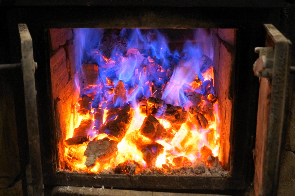 No matter how hot the flames, the sugarmen fell further behind until the weekend.