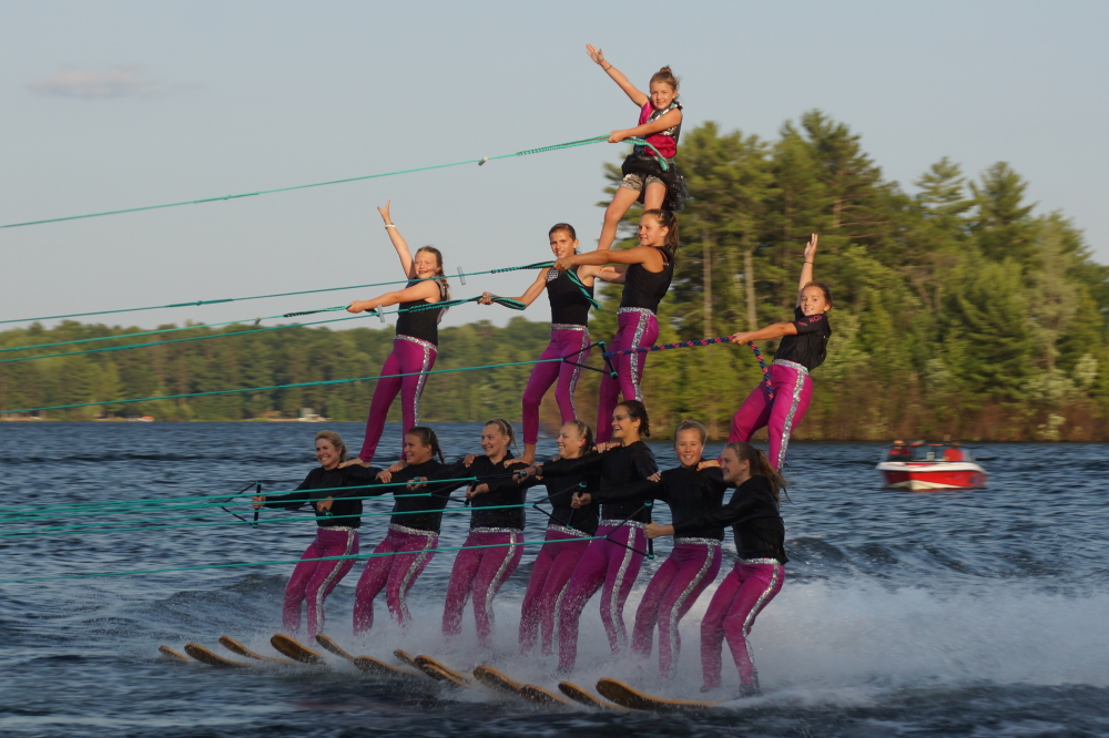 During the entire month of July, there are water shows on Monday and Wednesday at Water's Edge Pub and Eatery. The show last Monday was distinguished by its excellent pyramidship.