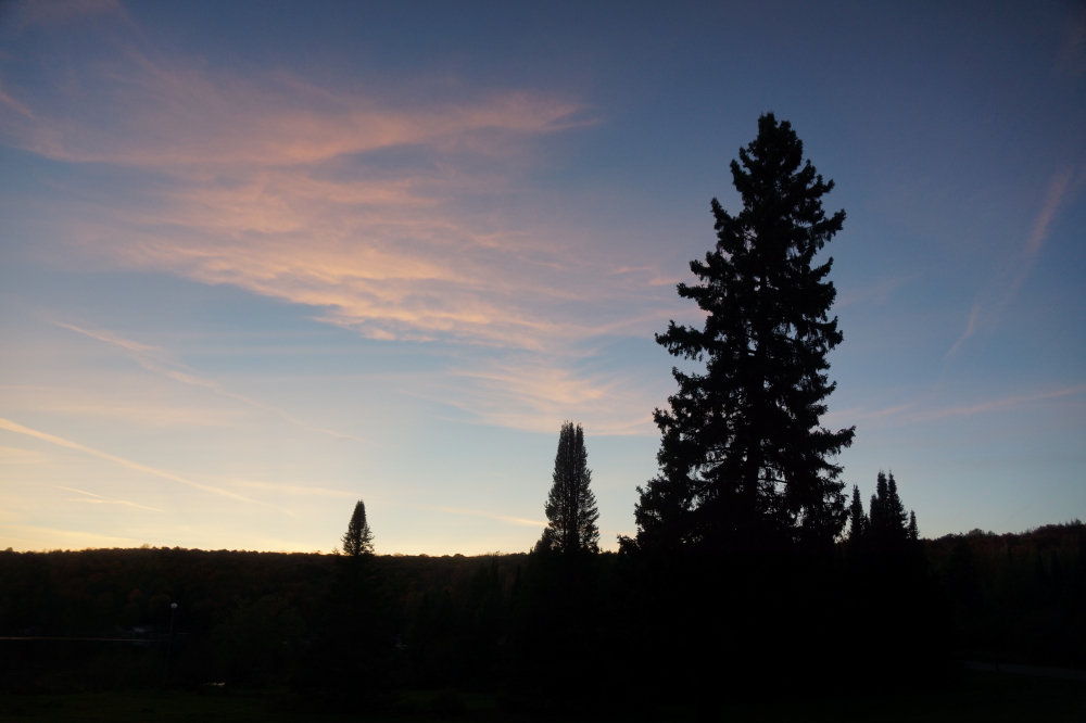 Partnered with the cold mornings, were clearing evenings that made for photograph worthy sunsets..