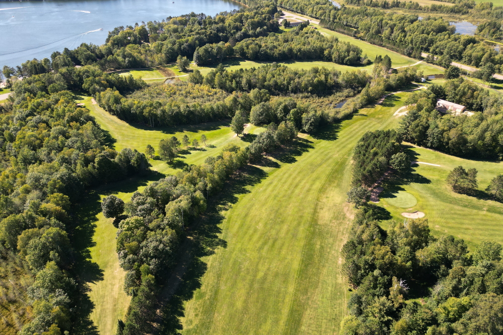 The weekend held, among other things, the Knott Lane Open. The course at Nicolet was in excellent shape.