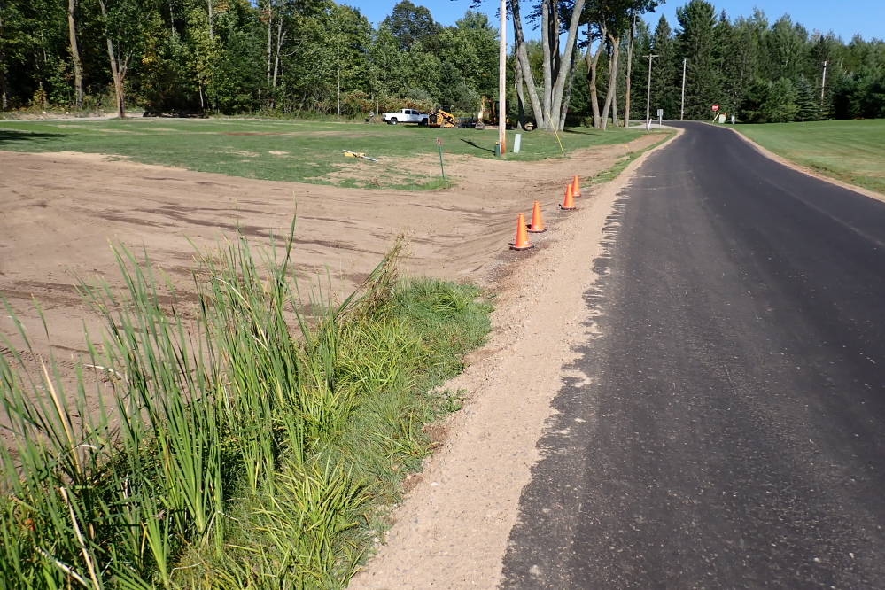 The dredging and grading of Upper and Lower Walerko, the two lakes along the top edge of West Shore Drive,  is complete. New grass seed was put down making the future of the two ponds more lawn like.