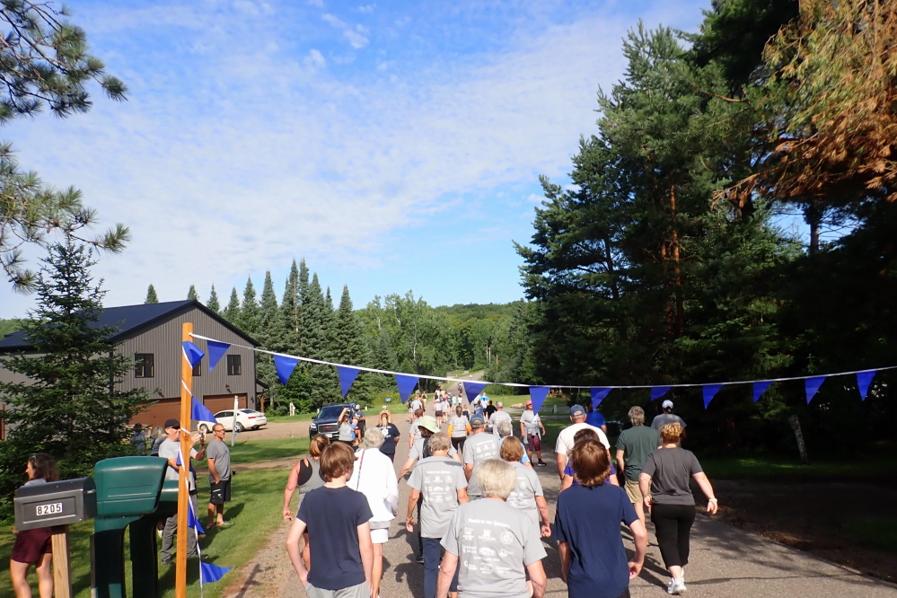 The run/walk started off more crowded than I thought it would have.