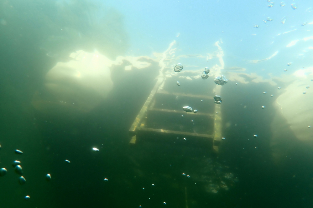 With most days in the upper 70s°F, a few days in the mid 80s°F, and all days filled with sun, being on or under the raft was a great way to escape the heat.