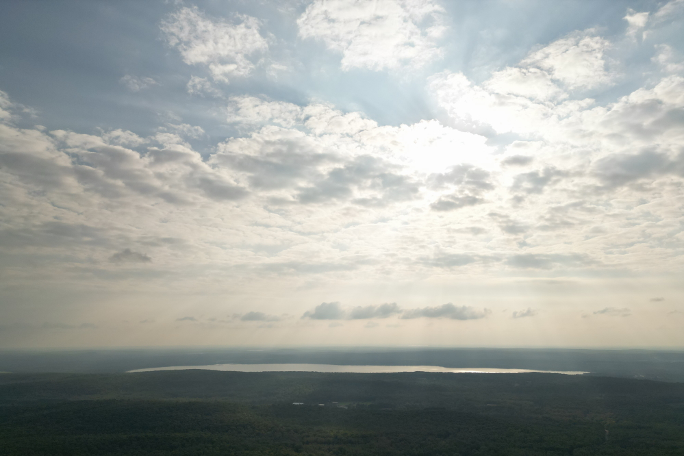 Late Sunday, clouds and unstableness started to move in from the west. Looks and feels like the weather could be changing in a wet and aggressive way.