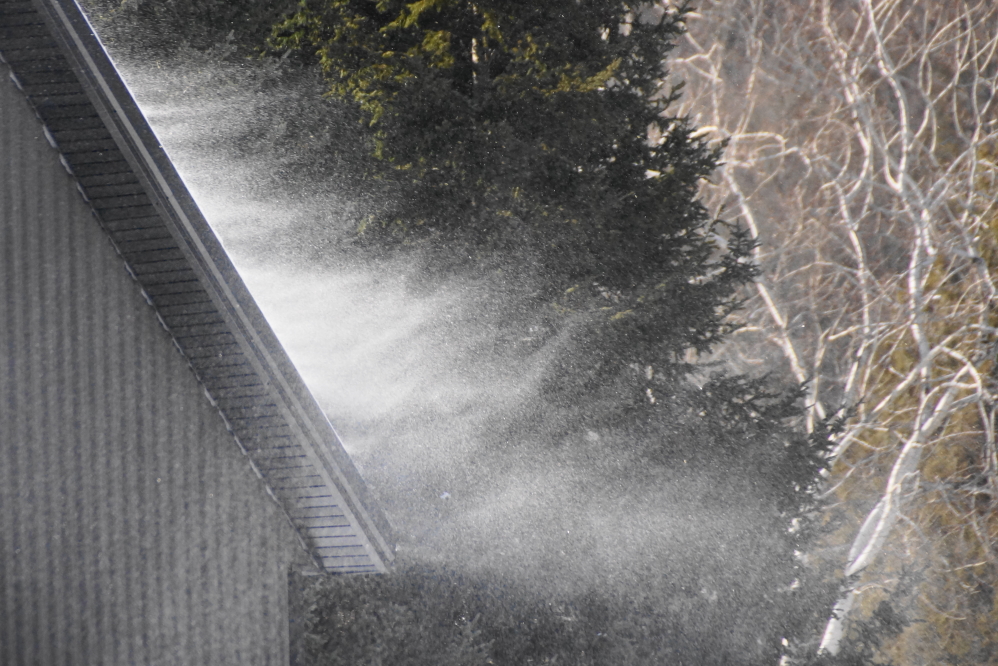 On the weekend the extreme cold snap ended. The event was marked by strong winds and drifting snow.