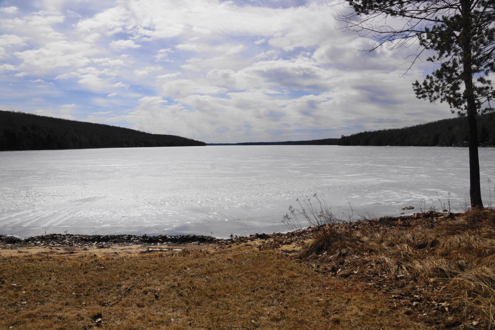 Last week started off springy. The highs were near 50°F and the lows were near freezing. Lawns were emerging from the dwindling snow and the lake was showing the first signs of ice-out. That changed.