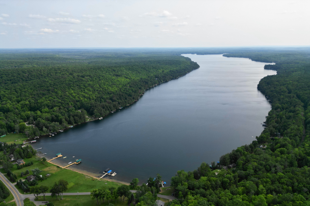 It rained at the start and near the finish of last week. Except for one day, the highs were in the upper 70s°F in between the wet. The rain at the end of the week was unfortunate in that it coincided with day one of Footstock.