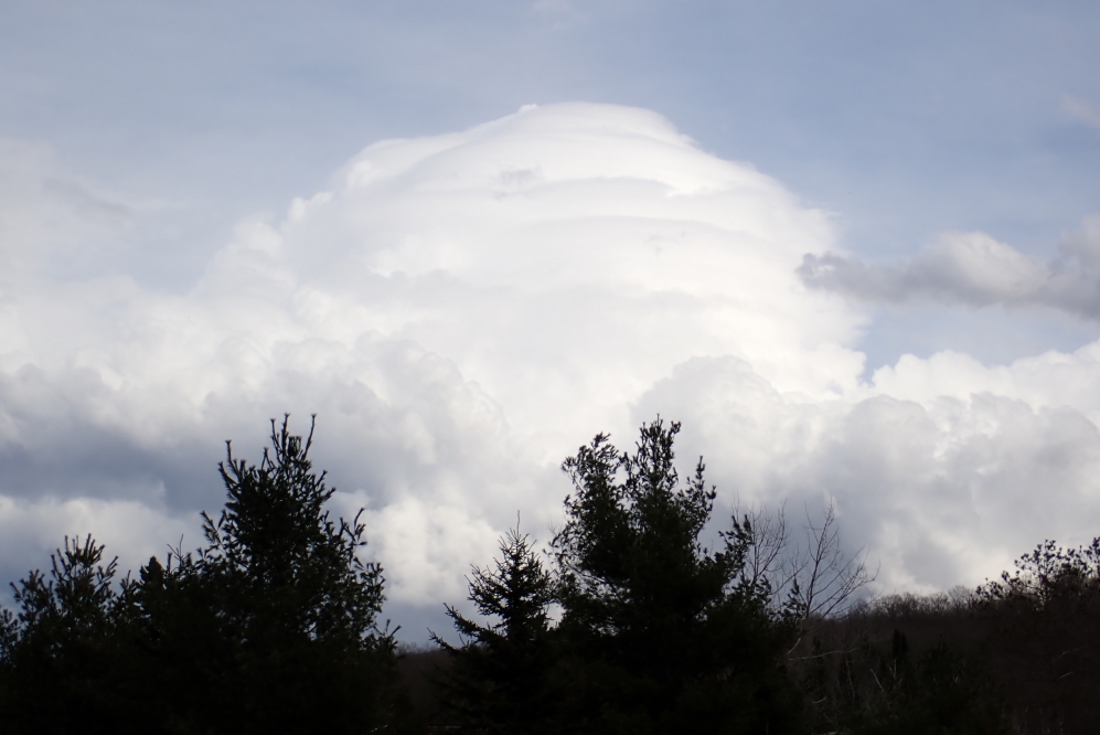 There were also building clouds at the start. The lake area went from blue sky to anvil clouds in about an hour.