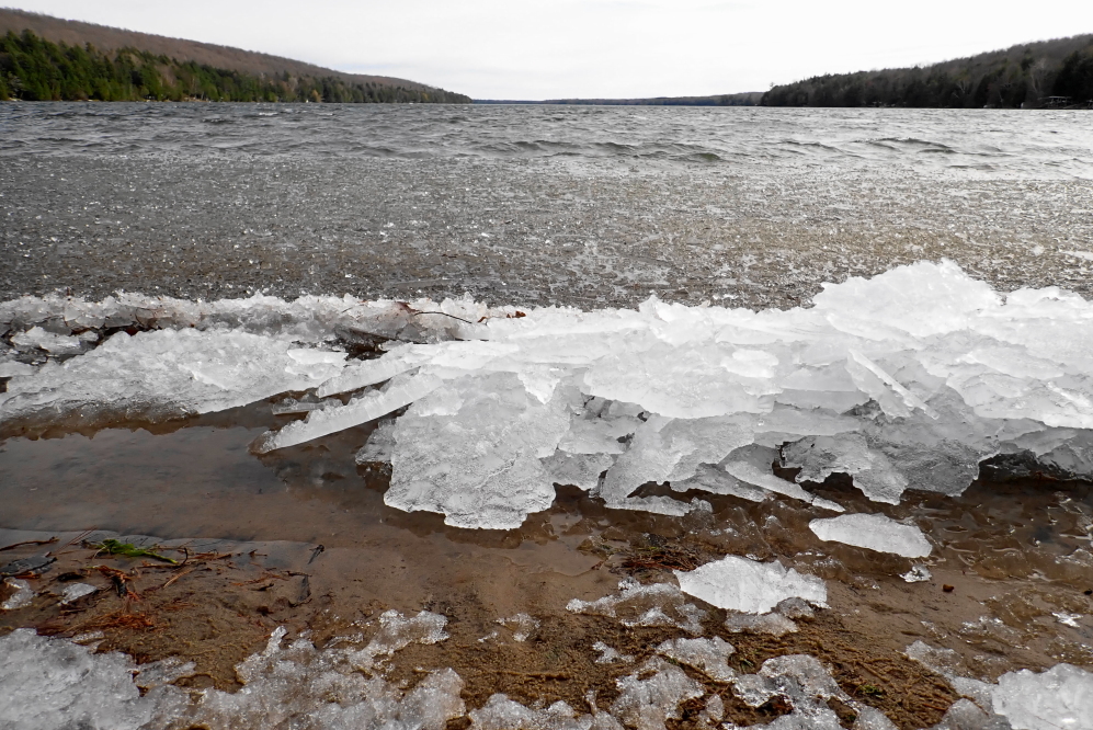 During the afternoon on Monday, the remaining ice sheets were wind swept to the north where they broke up on the shore.